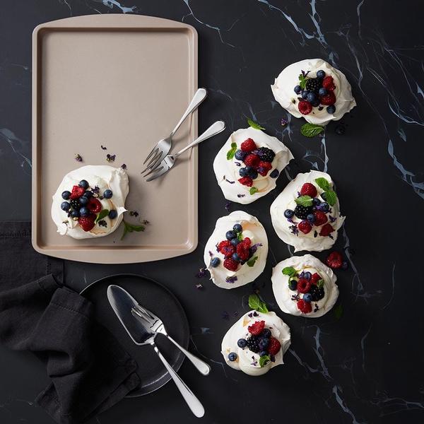 Ceramabake 39 x 26 x 1.5cm Non-Stick Medium Ceramic Baking Tray